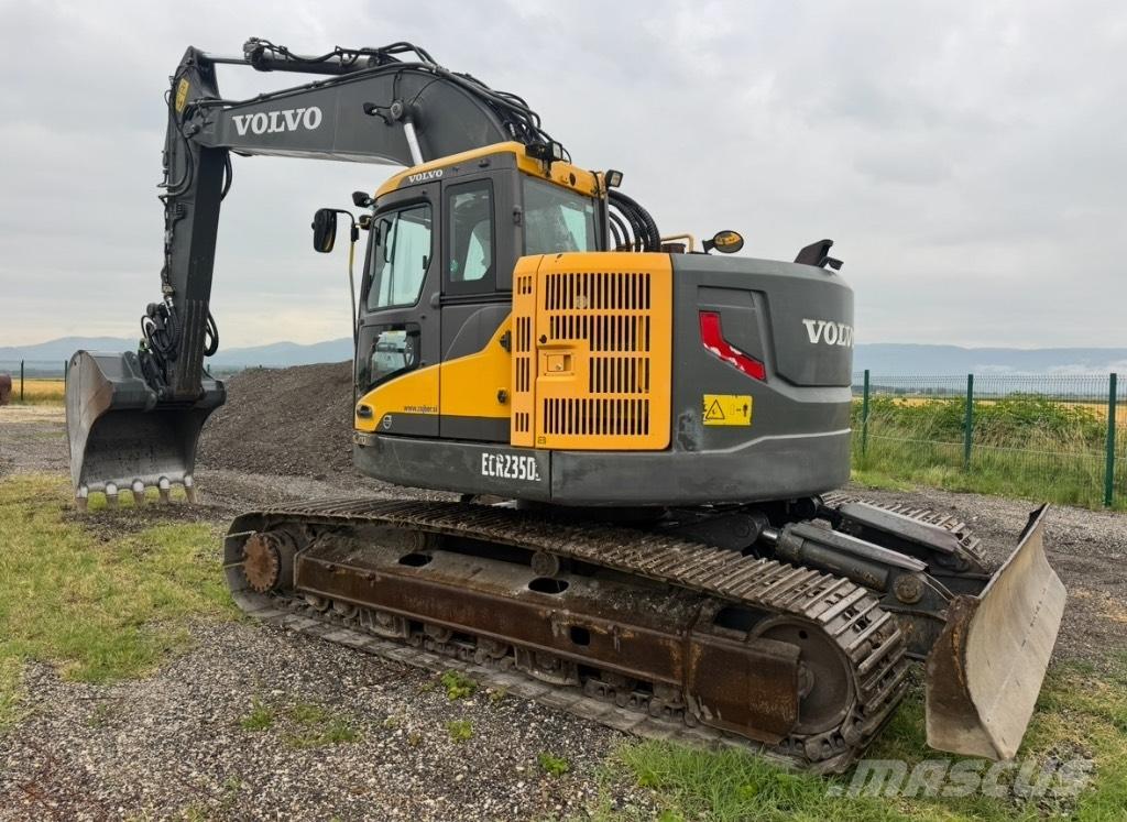 Volvo ECR235DL Paletli ekskavatörler