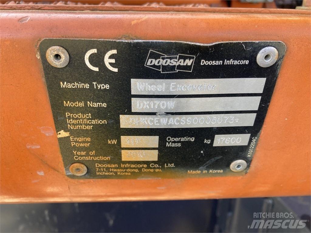 Doosan DX 170 W Lastik tekerli ekskavatörler