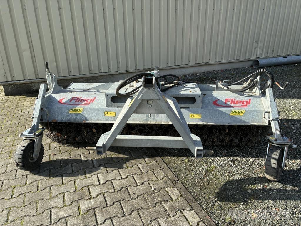 Fliegl KEH230/600 Cadde süpürücüler