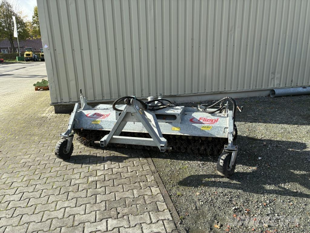 Fliegl KEH230/600 Cadde süpürücüler