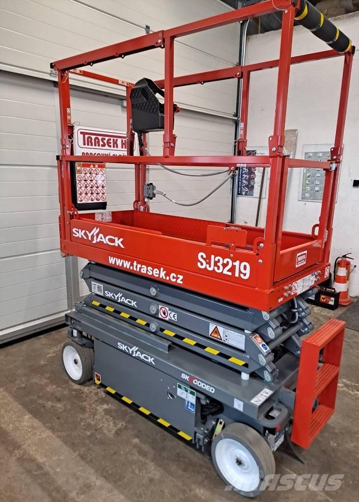 SkyJack SJ 3219E Makasli platformlar