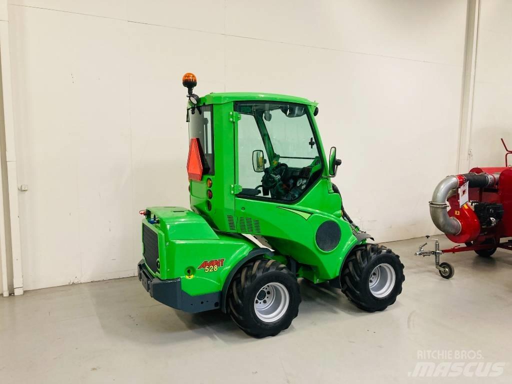 Avant 528 Mini yükleyiciler