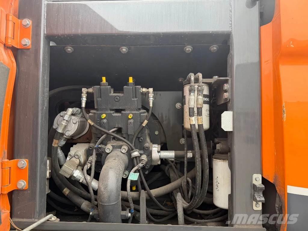 Doosan DX170W-5 Lastik tekerli ekskavatörler