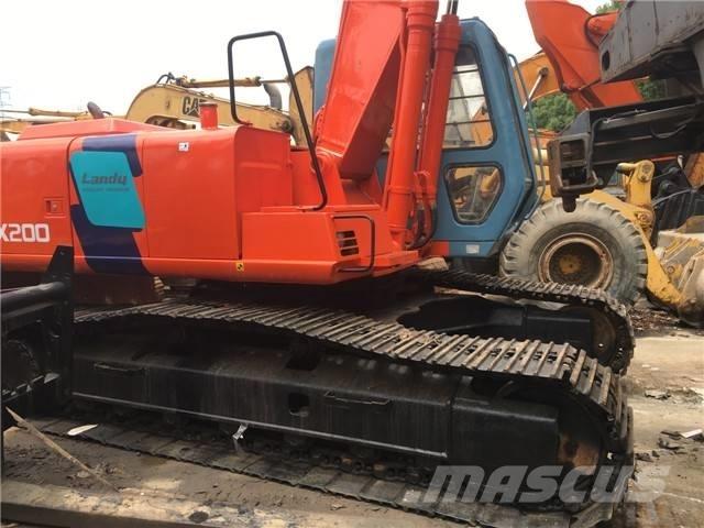 Hitachi EX 200 Paletli ekskavatörler