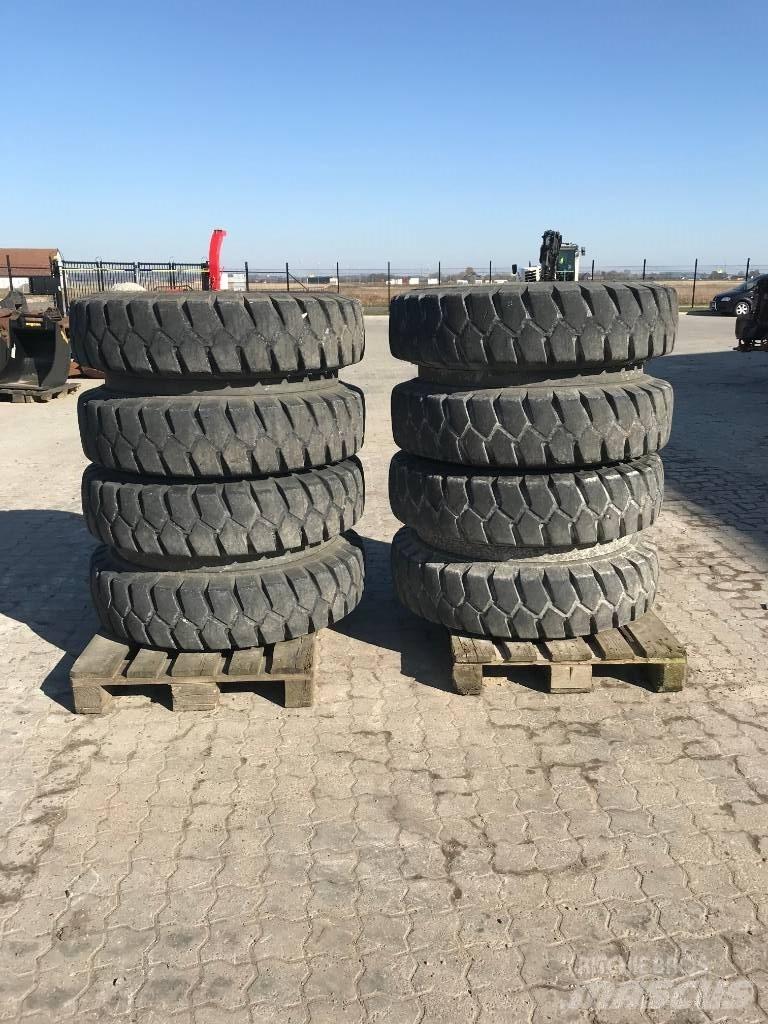 Dunlop 365/80R20 Lastikler