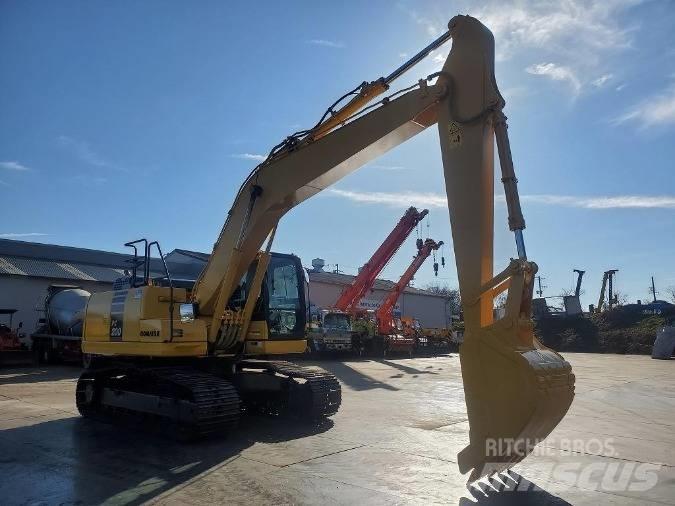 Komatsu PC 200 Paletli ekskavatörler