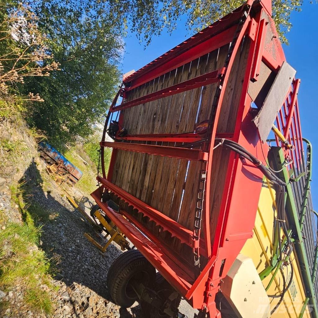 Krone Turbo-2500 Kendi yükler römorklar