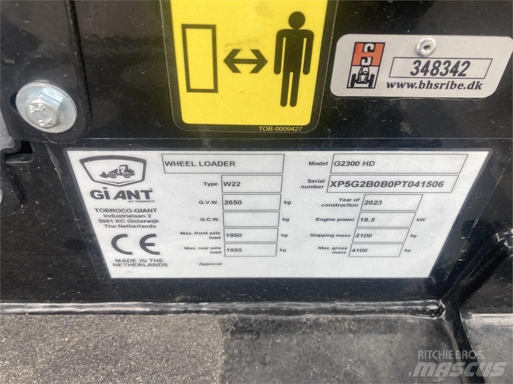 GiANT G2300HD Çok amaçlı yükleyiciler