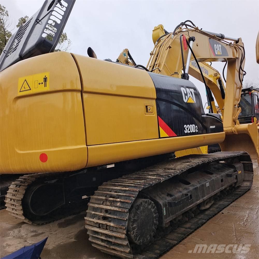 CAT 320 D L Paletli ekskavatörler