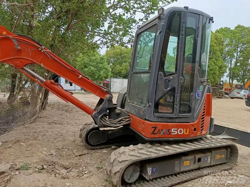 Hitachi ZX50U Mini ekskavatörler, 7 tona dek