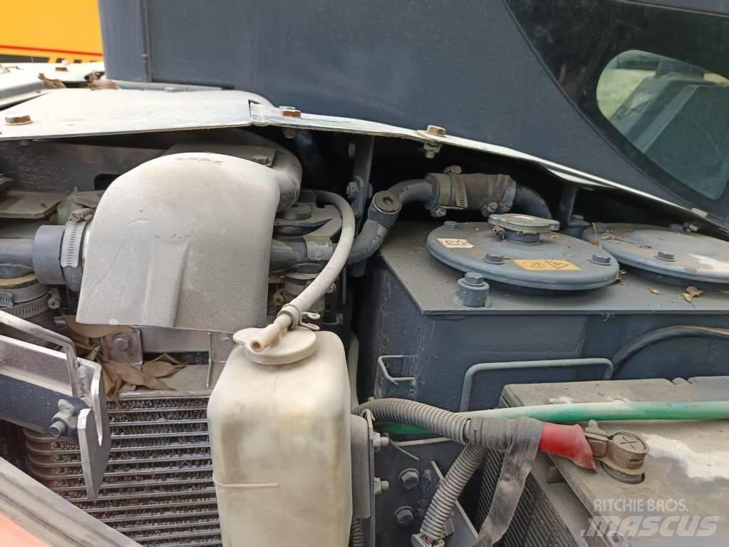 Hitachi ZX50U Mini ekskavatörler, 7 tona dek