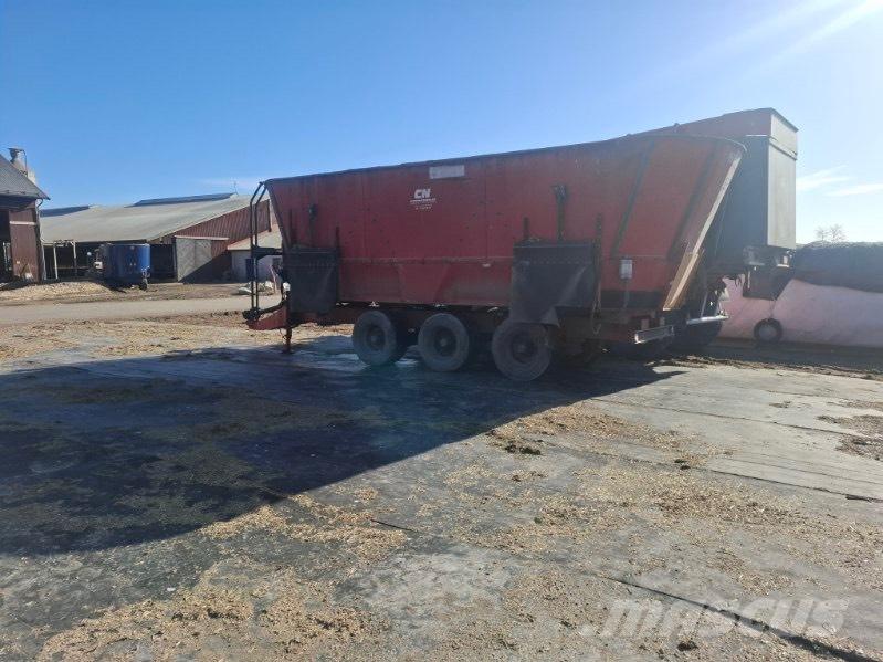 JF FEEDER VM 38 Hayvan besleyiciler