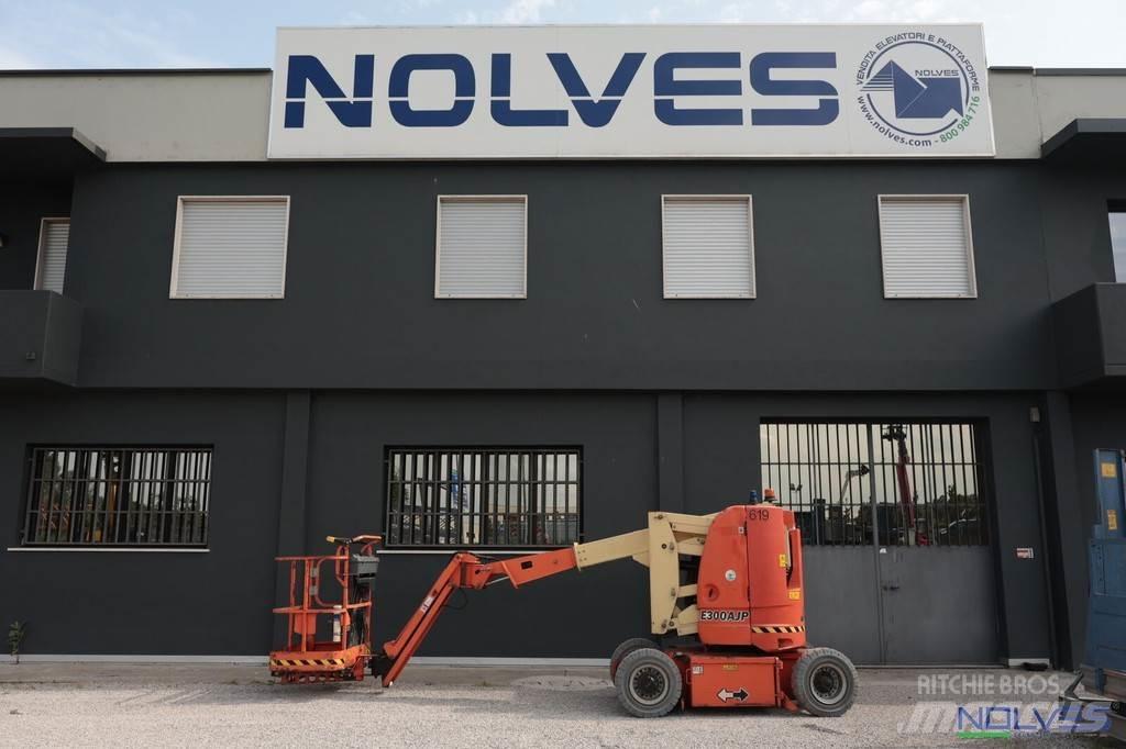 JLG E300AJP Körüklü personel platformları