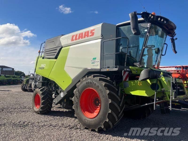 CLAAS TRION 750 Biçerdöverler