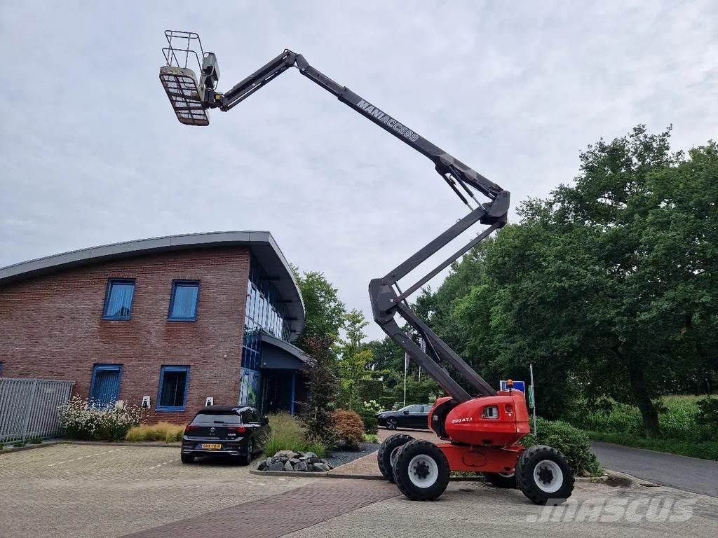 Manitou 200 ATJ Körüklü personel platformları