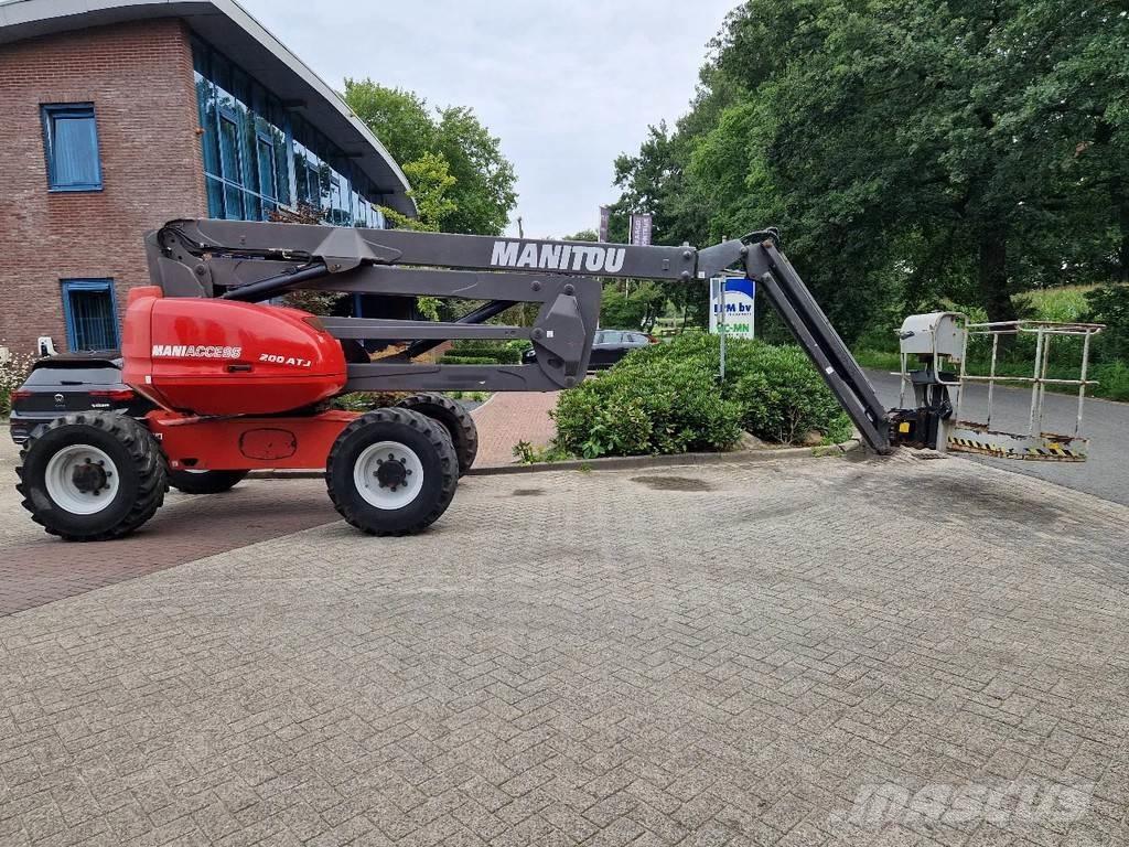 Manitou 200 ATJ Körüklü personel platformları