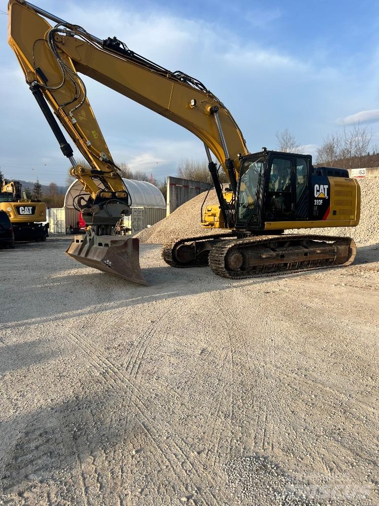 CAT 330 F LN Paletli ekskavatörler