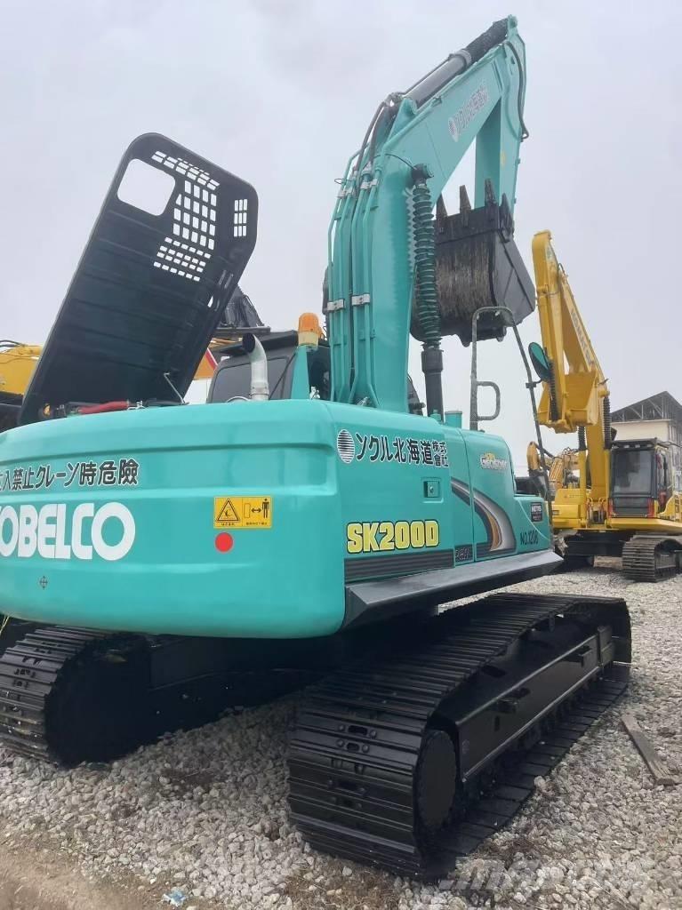 Kobelco 200 Paletli ekskavatörler