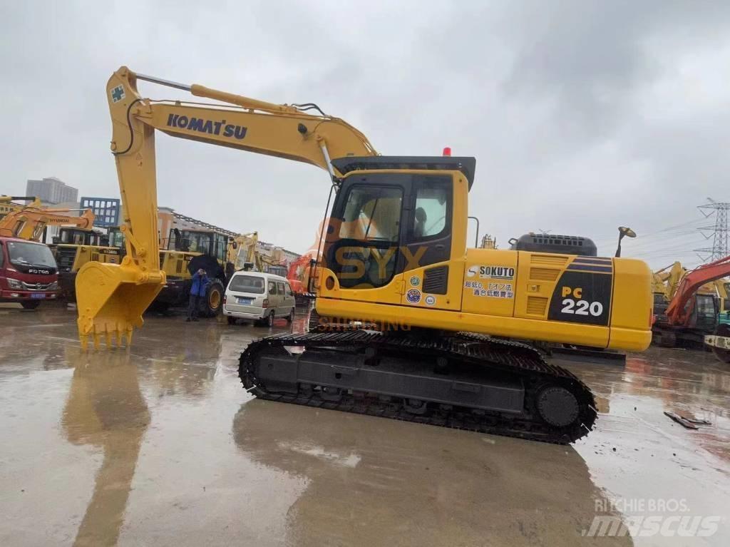 Komatsu PC 220-7 Paletli ekskavatörler