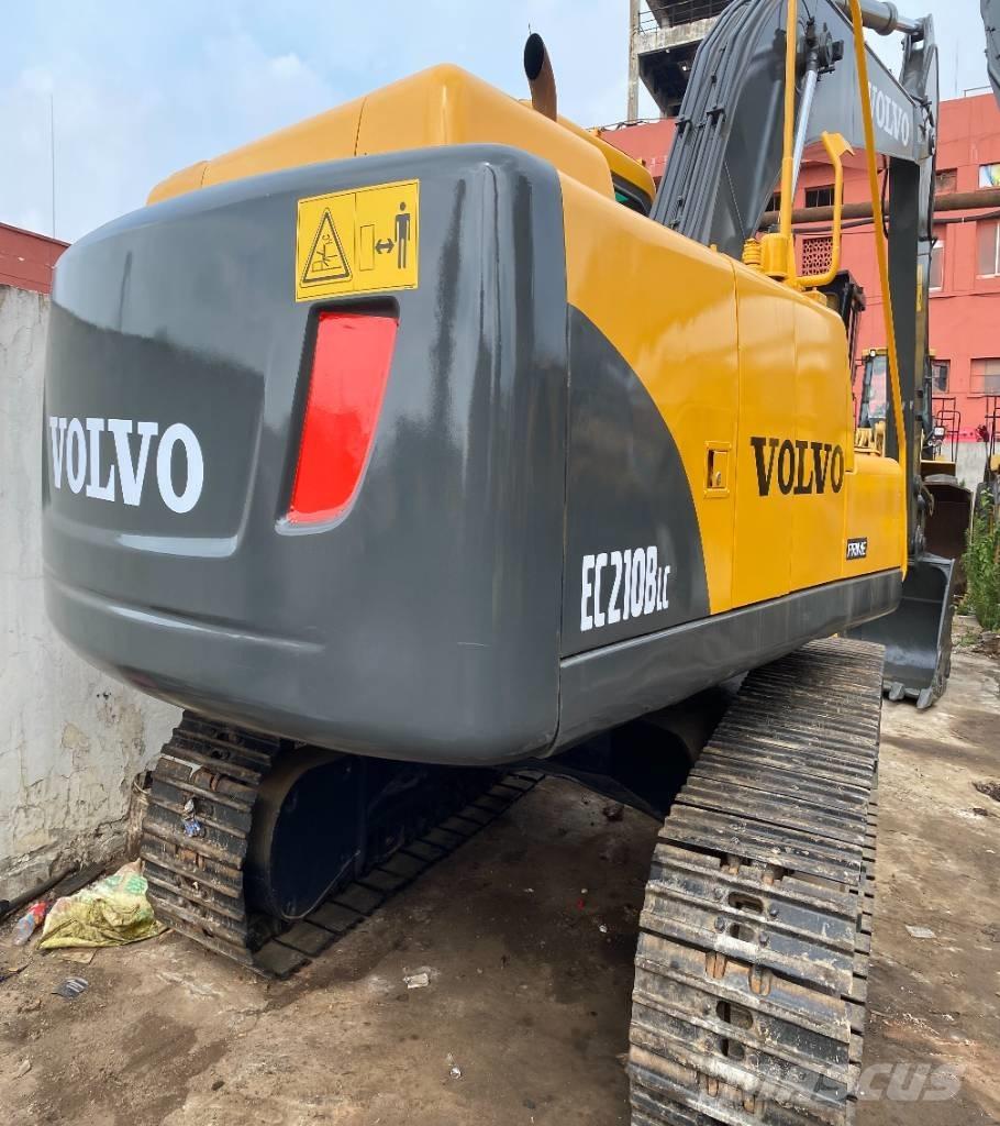 Volvo EC 210 B LC Paletli ekskavatörler