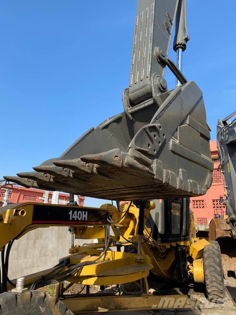 Volvo EC 210 B LC Paletli ekskavatörler