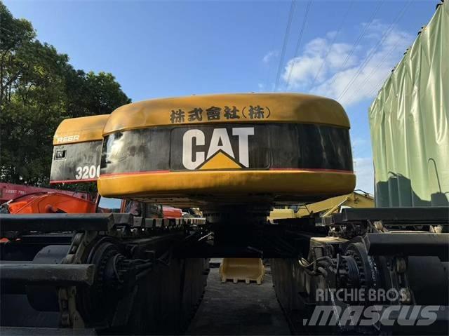 CAT 320 C Amfibi Ekskavatörler