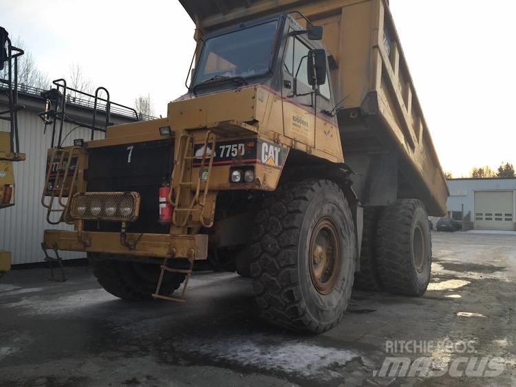 CAT 775 D Yol disi kaya kamyonu