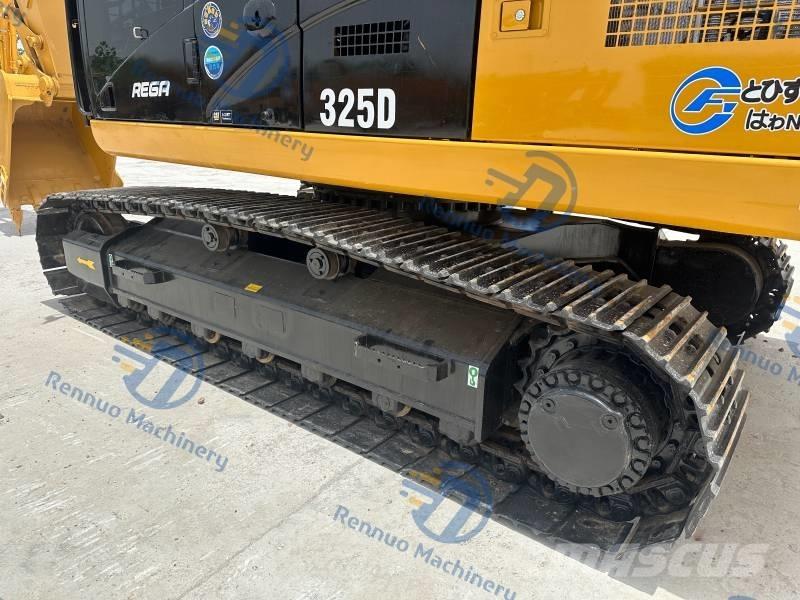 CAT 325 D Paletli ekskavatörler