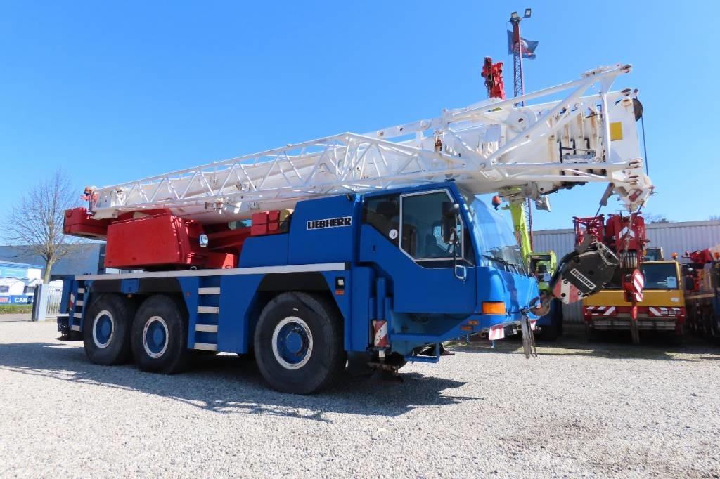 Liebherr LTM 1055-1 Yol-Arazi Tipi Vinçler (AT)