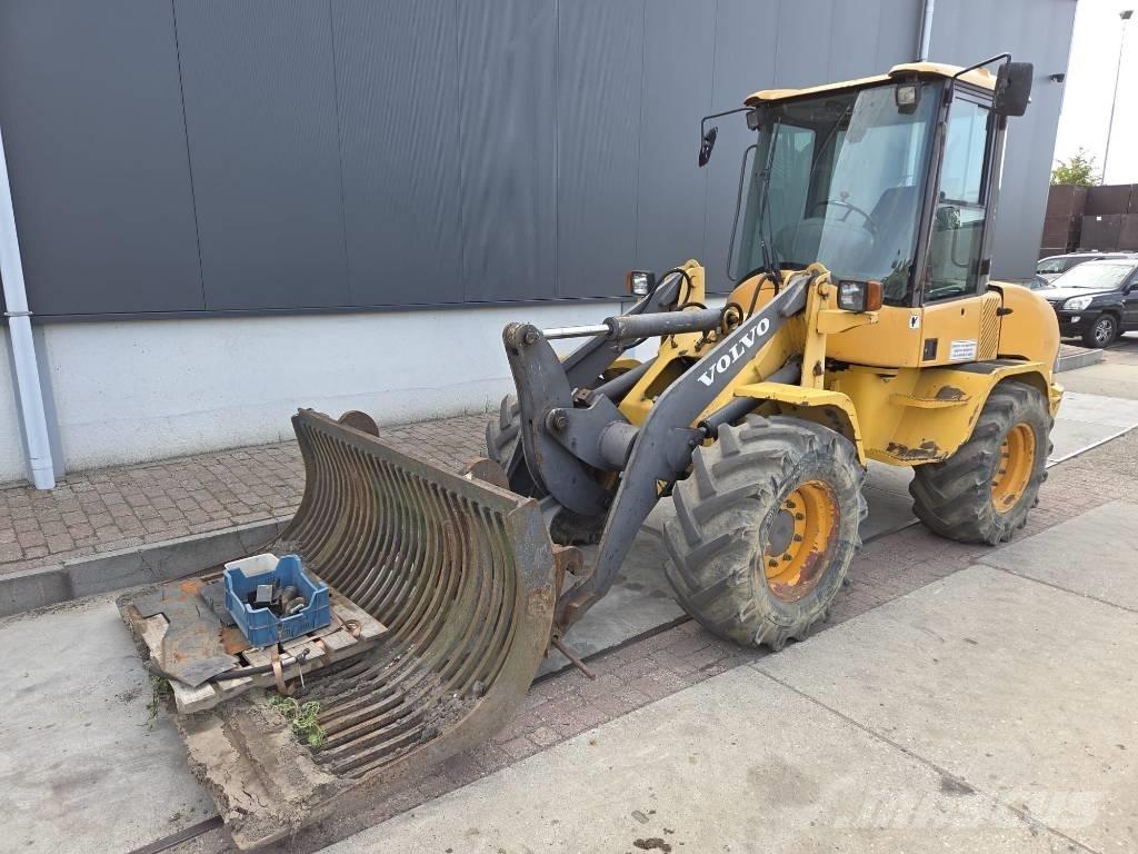 Volvo L 30 B Tekerlekli yükleyiciler