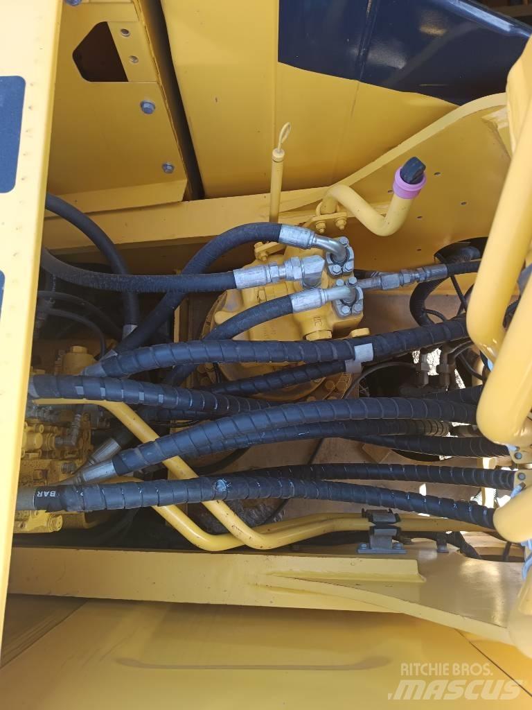Komatsu PC 200 Paletli ekskavatörler
