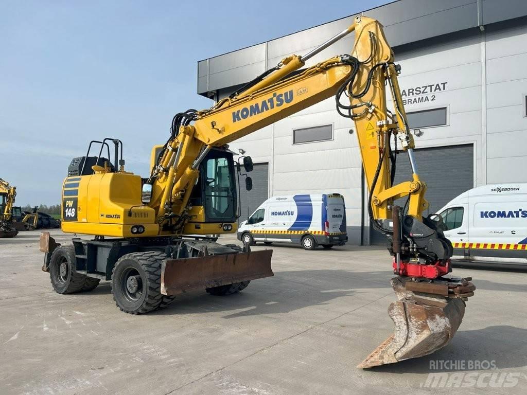 Komatsu PW 148-11 Lastik tekerli ekskavatörler