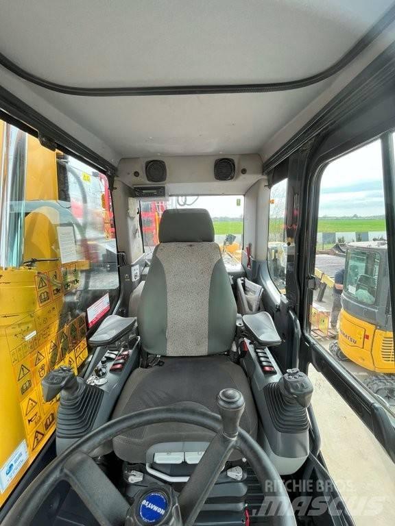 Komatsu PW 148-11 Lastik tekerli ekskavatörler