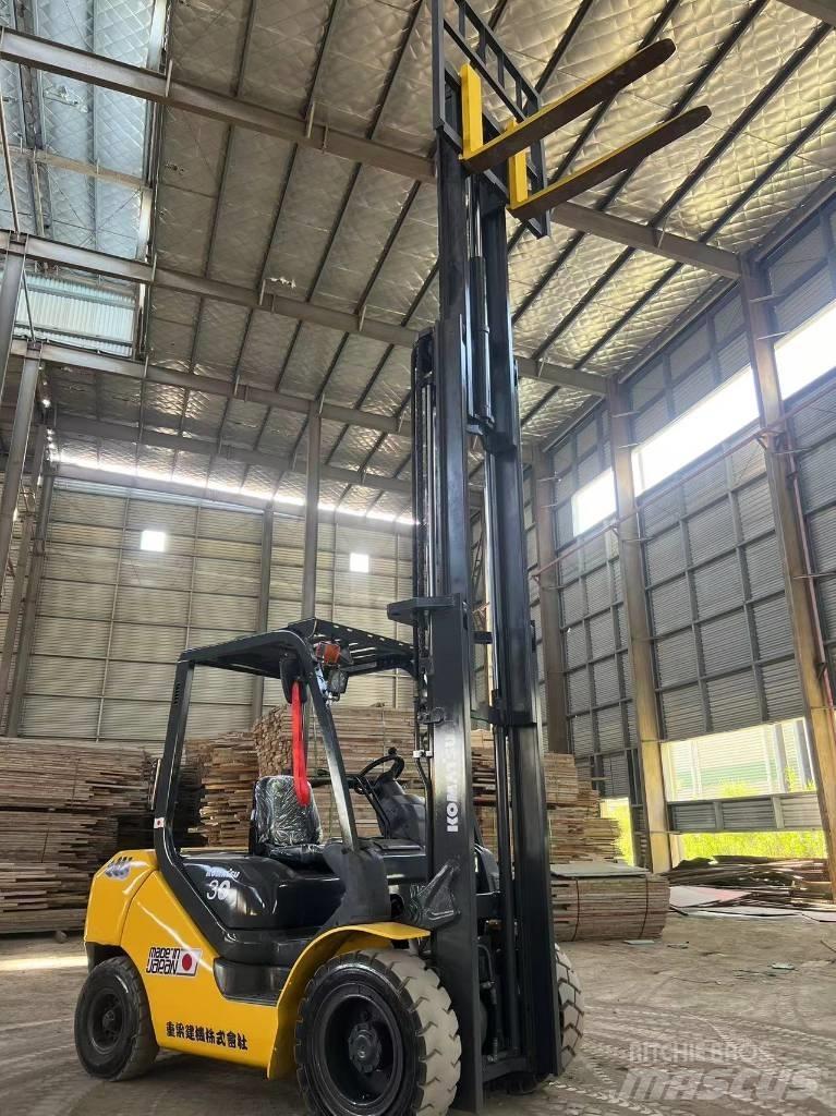 Komatsu FD 30 T-17 Dizel forkliftler