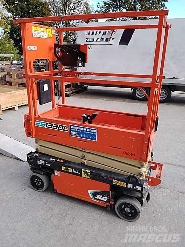 JLG ES 1330 L Makasli platformlar