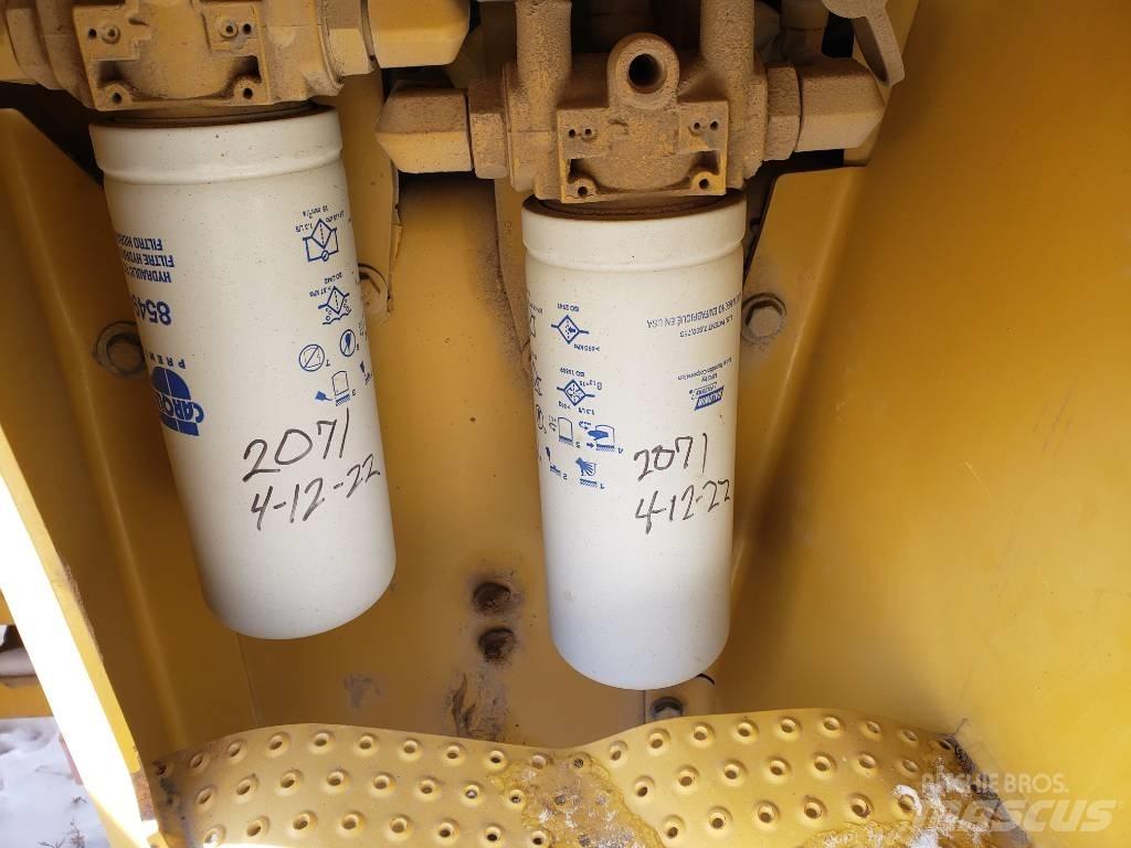CAT CS-563E Tek tamburlu silindirler