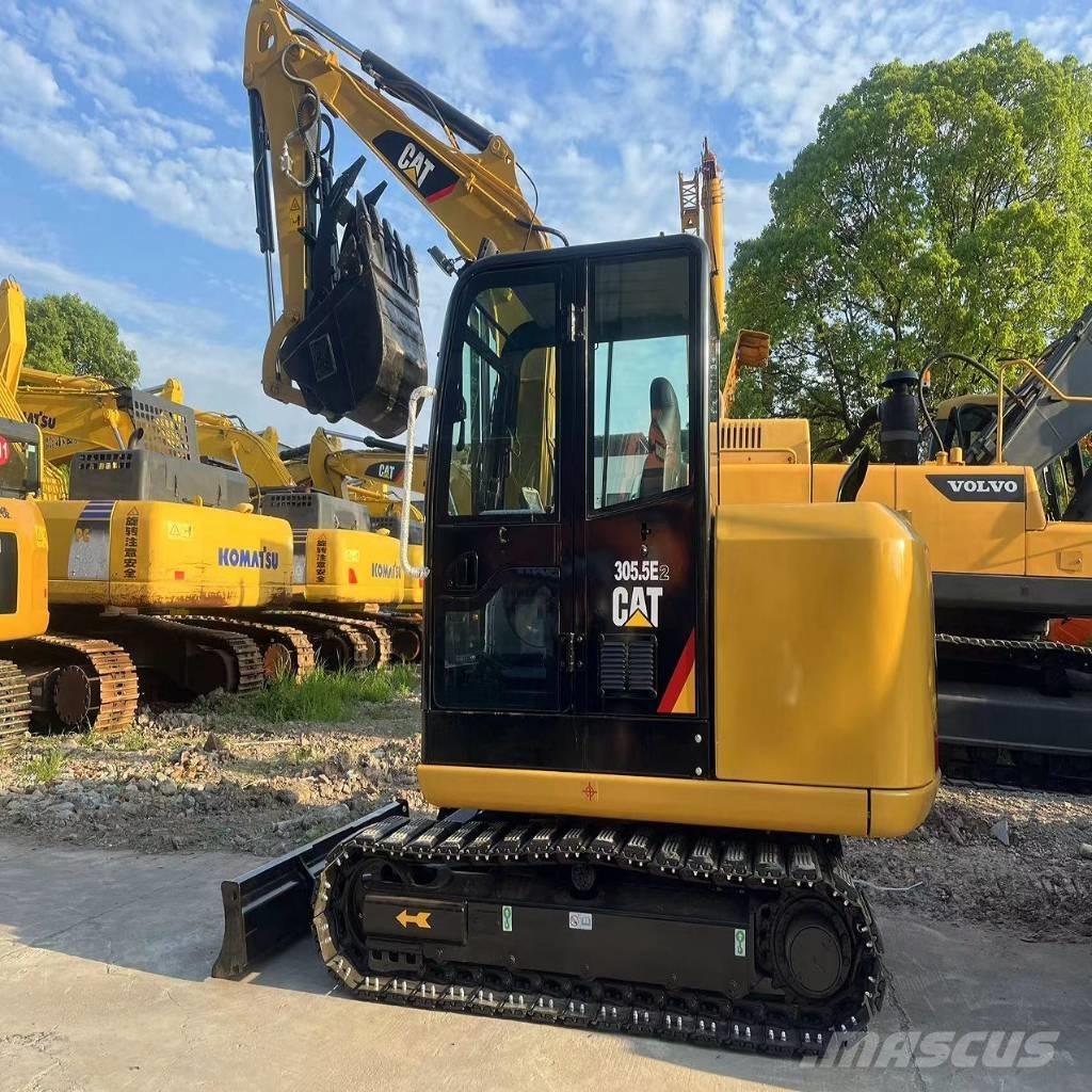 CAT 305.5E2 Paletli ekskavatörler