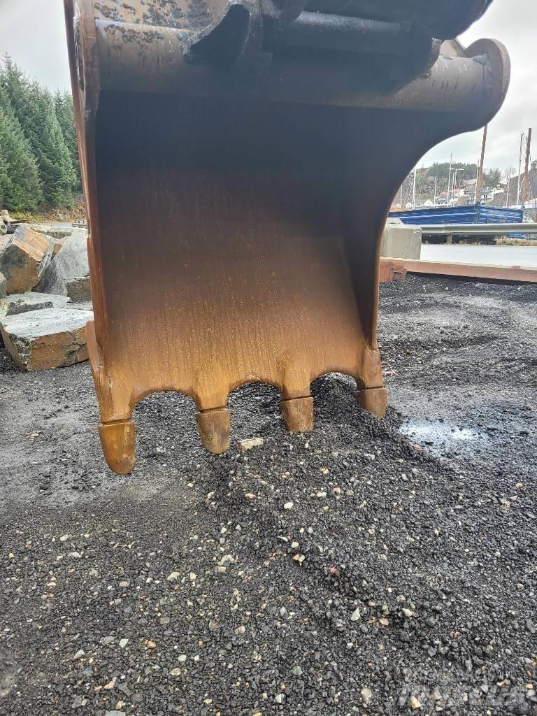 Volvo EC 240 Paletli ekskavatörler