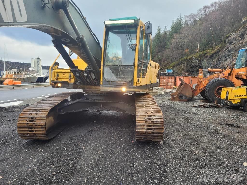 Volvo EC 240 Paletli ekskavatörler