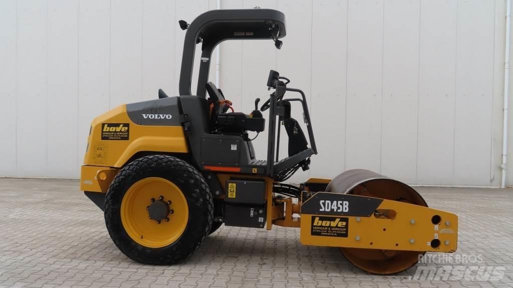 Volvo SD45B Tek tamburlu silindirler