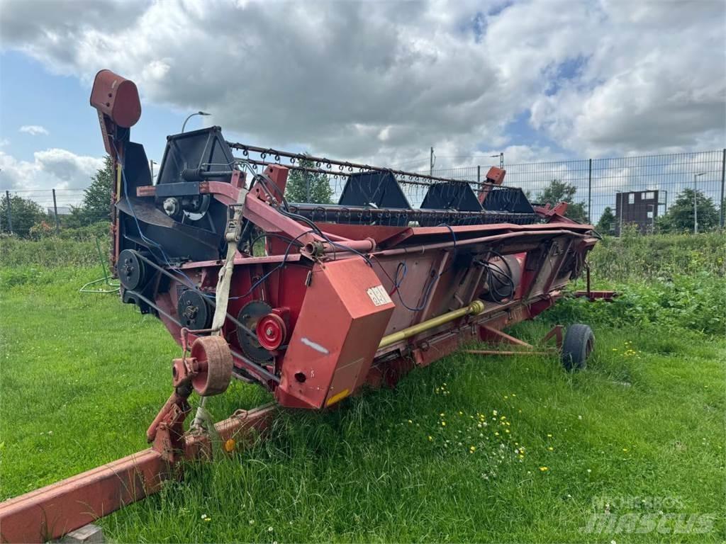 Case IH 1680 Axial Biçerdöverler