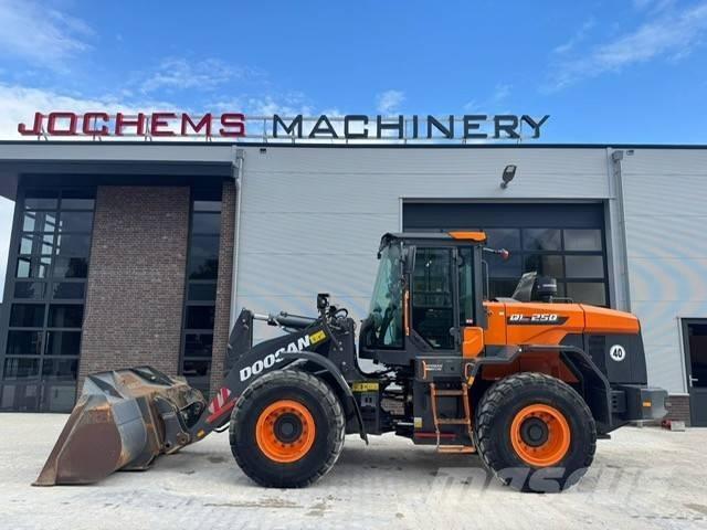 Doosan DL 250-7 Tekerlekli yükleyiciler