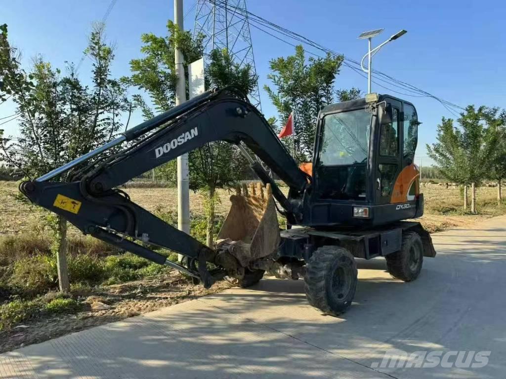 Doosan DX 60 Mini ekskavatörler, 7 tona dek