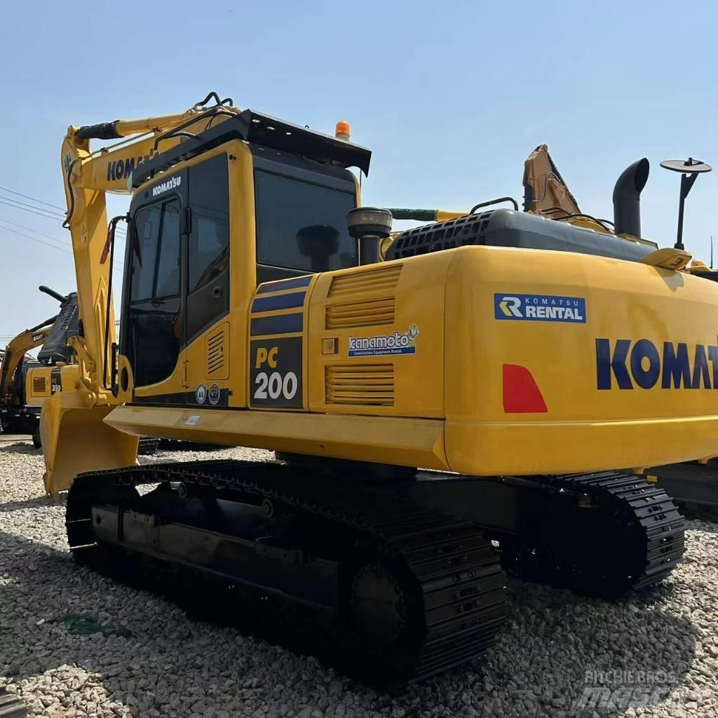 Komatsu PC 200-8 Paletli ekskavatörler