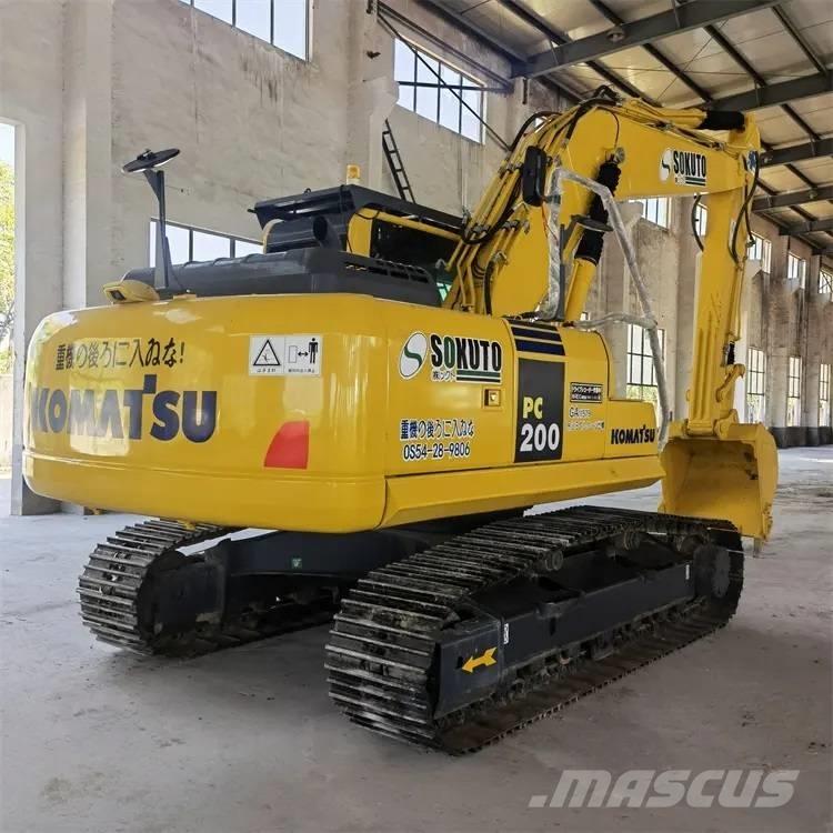 Komatsu PC200-8 Paletli ekskavatörler