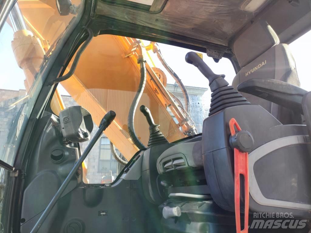 Hyundai R220NLC-9A Paletli ekskavatörler