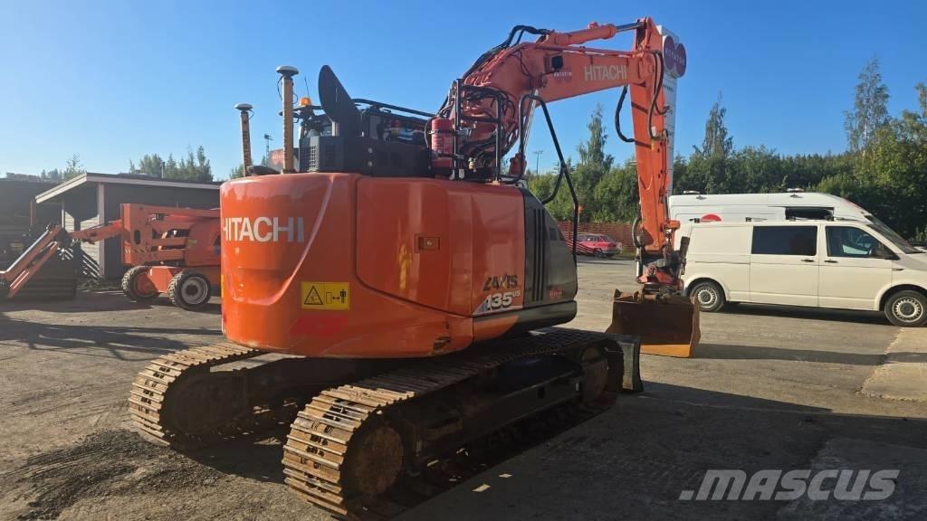 Hitachi ZX 135 US-6 Paletli ekskavatörler