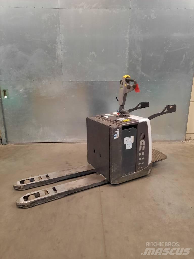 UniCarriers PMR200P Düsük seviye platformu