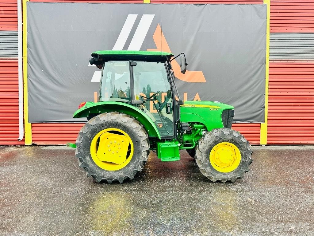 John Deere 5055 E Traktörler
