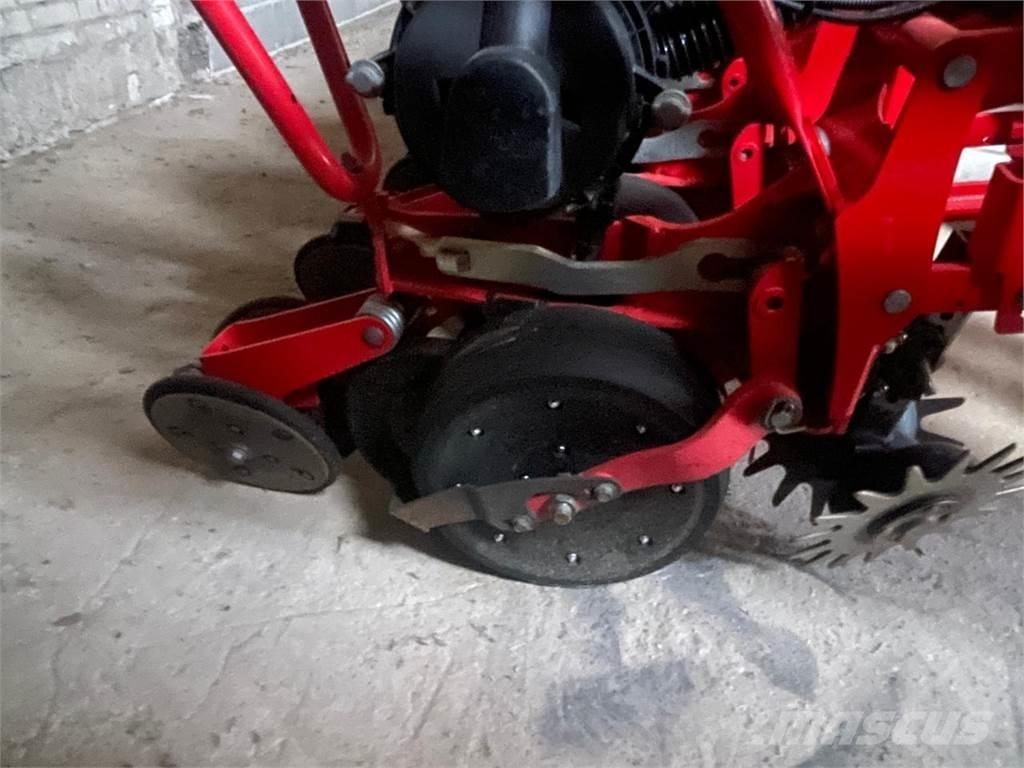 Väderstad TPV 12 Hassas ekim makinalari
